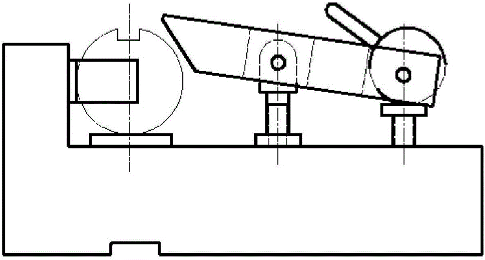 Fixture for milling groove in lead screw