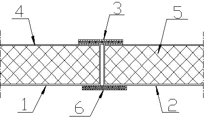 Split crevice cover structure of fire door