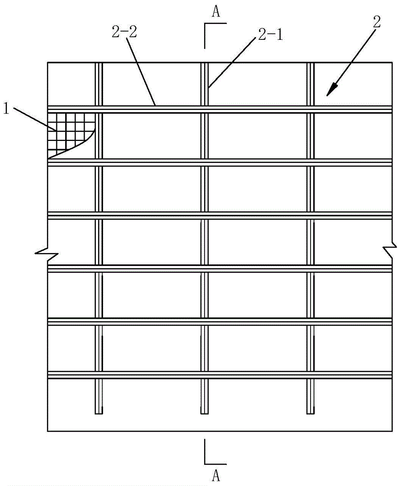 A foundation pit support system and its construction method used in expansive soil areas