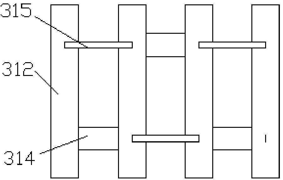 Middle glue spreading device improving flame-retardant effect of flame-retardant coating