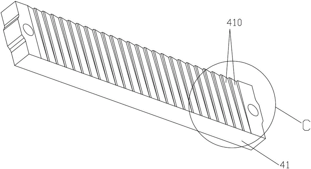 Feeding device for intravenous needle wings