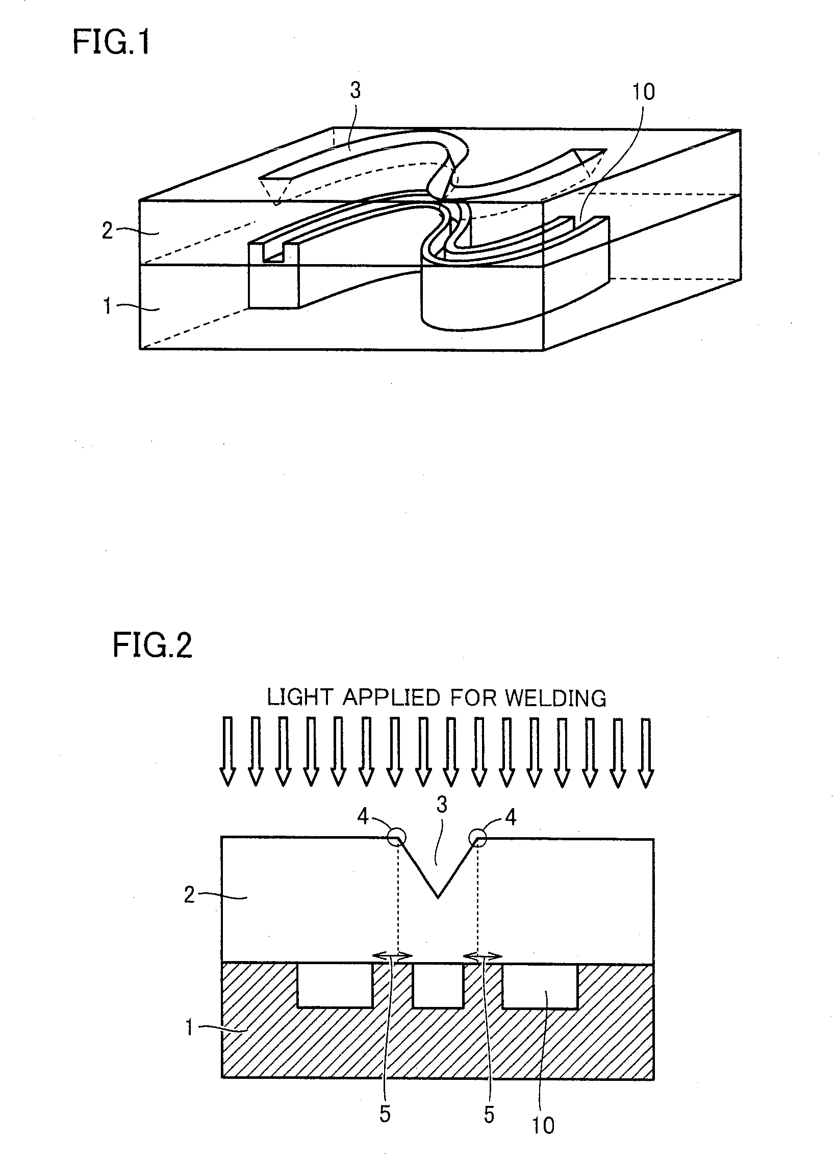 Microchip and Method of Manufacturing the Same