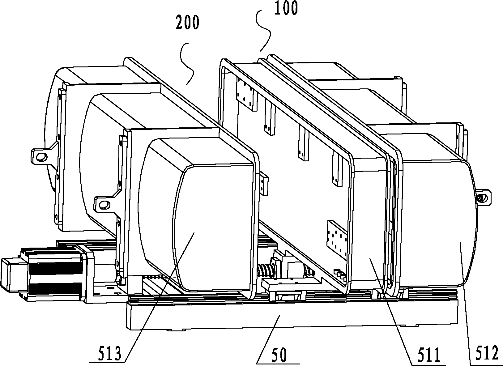 Traction mechanism for full-automatic vacuum packing machine
