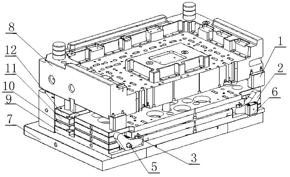 A secondary ejection mechanism and laminated injection mold adopting the mechanism
