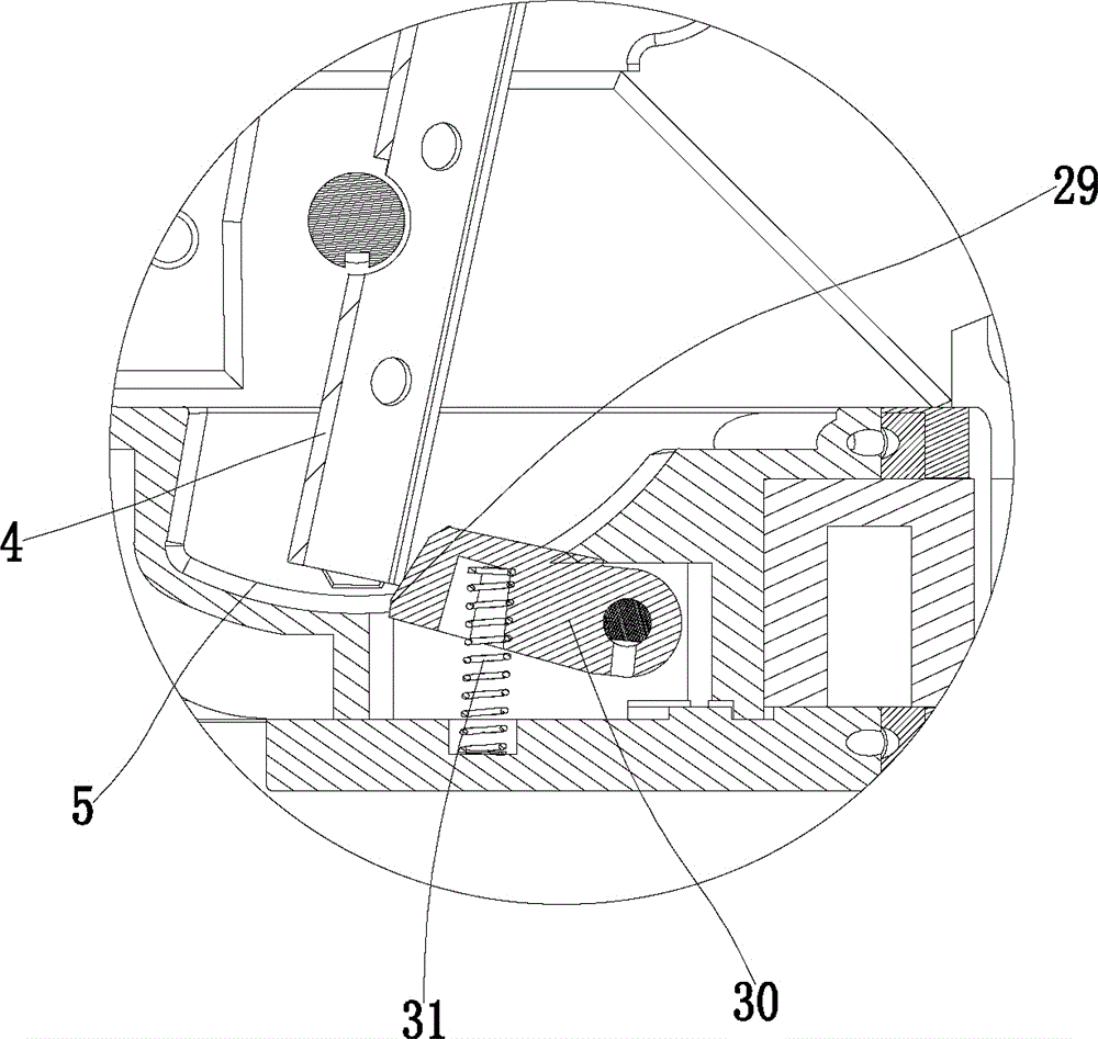Secured clamping device for folding electric tricycle