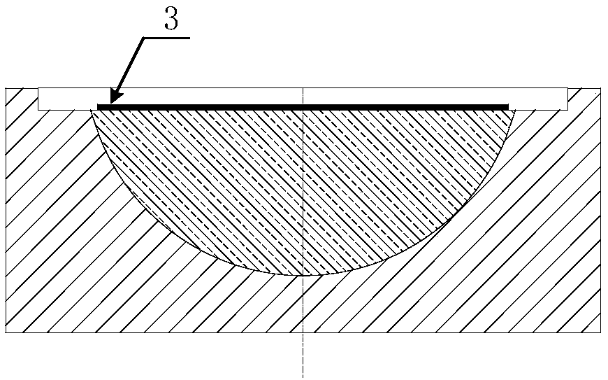 Sheet allowance-free crease-resisting forming die and method using low-melting-point alloy