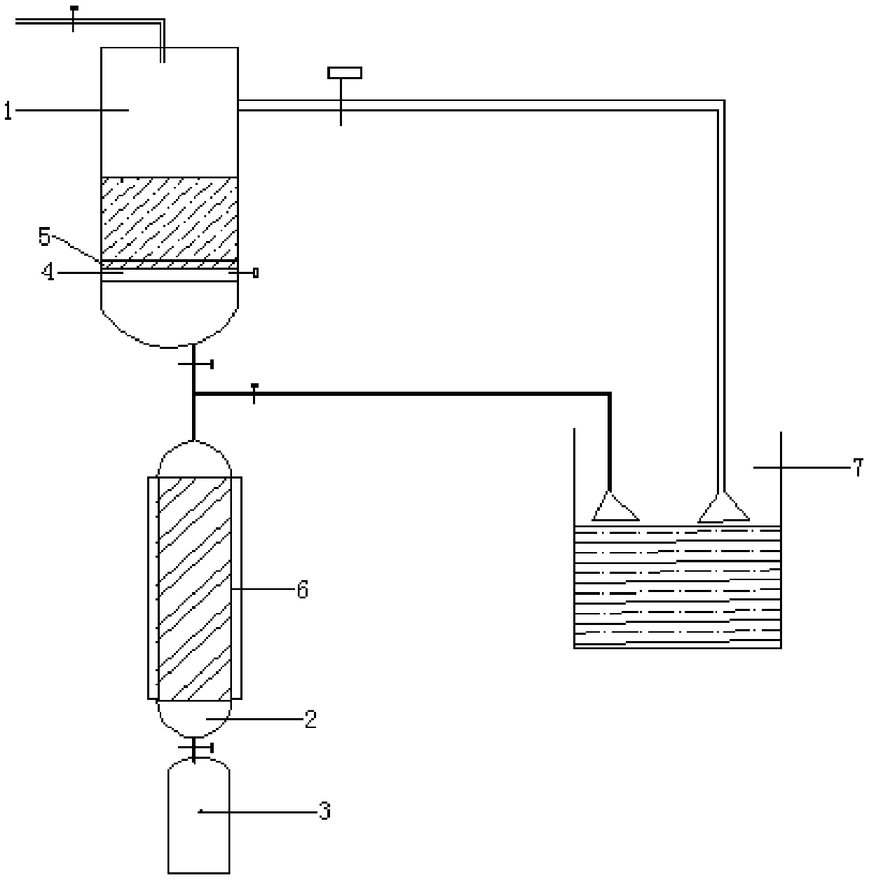 Perfluoropolyether carboxylic acid with low HF content and preparation method thereof