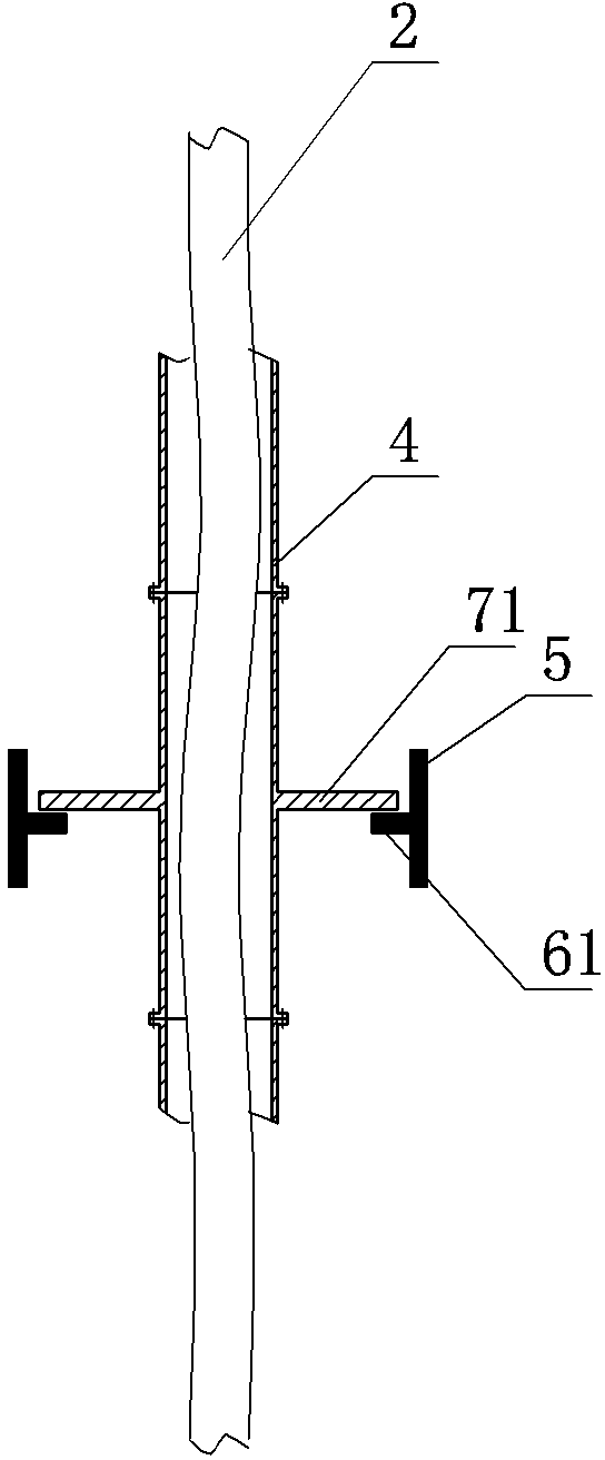 Hose type water outlet and return device in same water source well for water source heat pump central air conditioner