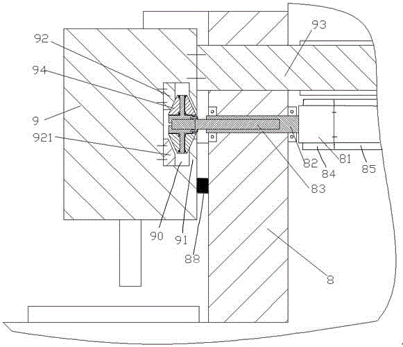 Machining device capable of achieving precise machining