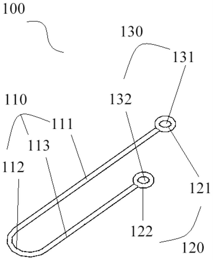 Double-hole capsular bag drag hook and preparation method thereof