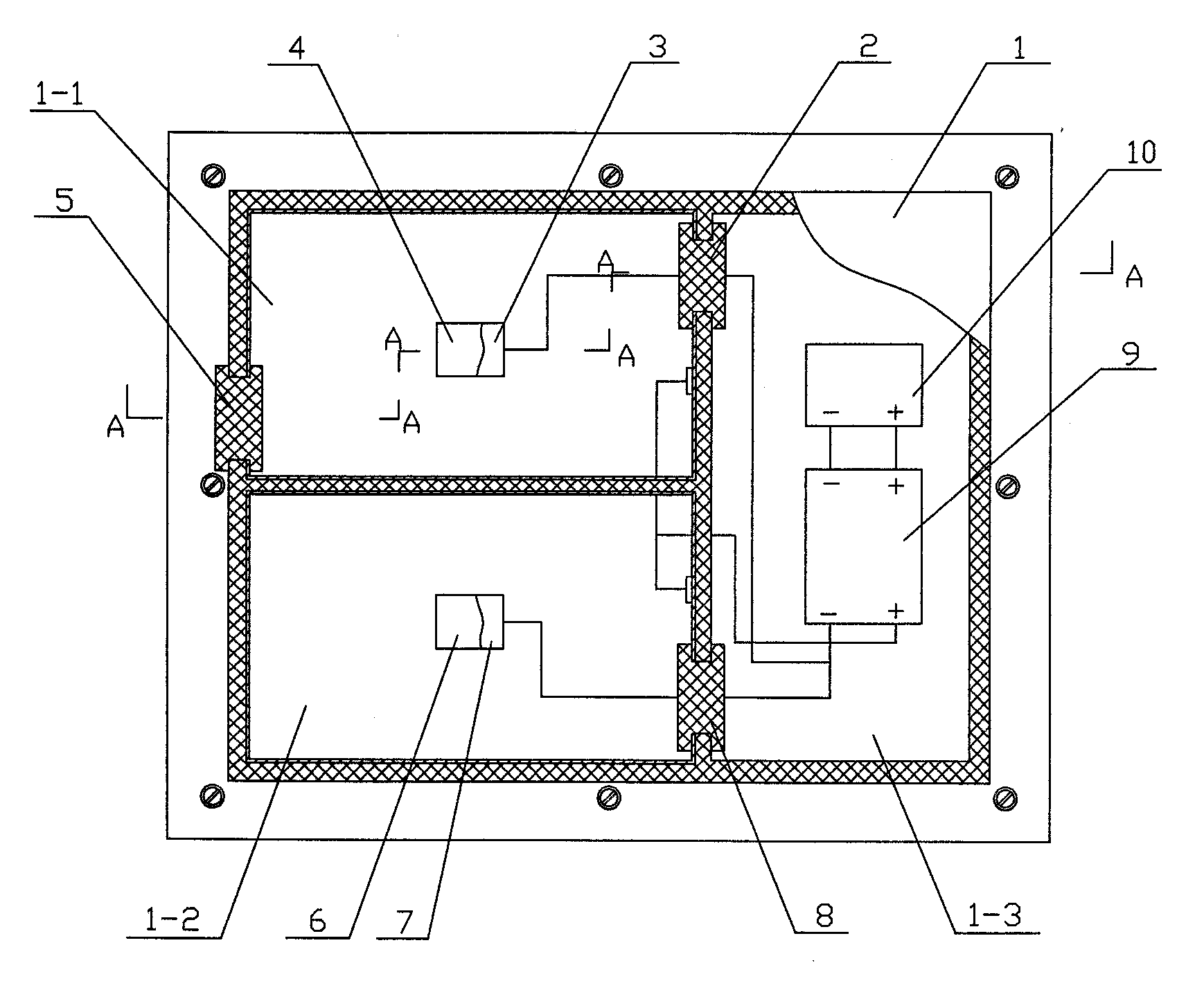 Device and method for measuring concentration of &lt;222&gt;Rn and &lt;220&gt;Rn synchronously by adopting electrostatic collection and solid nuclear track