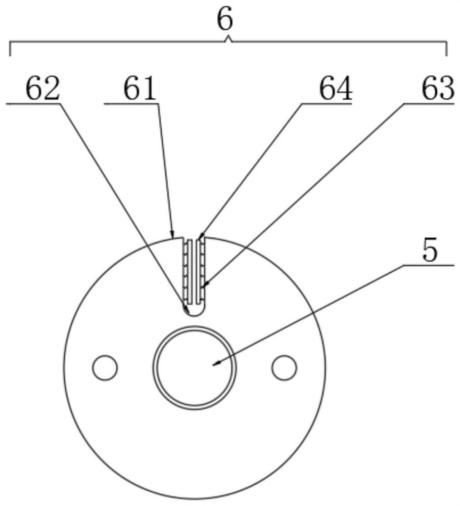 A reel for textile machinery convenient for rewinding and a rewinding method