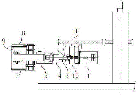 Servo motor mold opening and closing mechanism for rotary bottle blowing machine