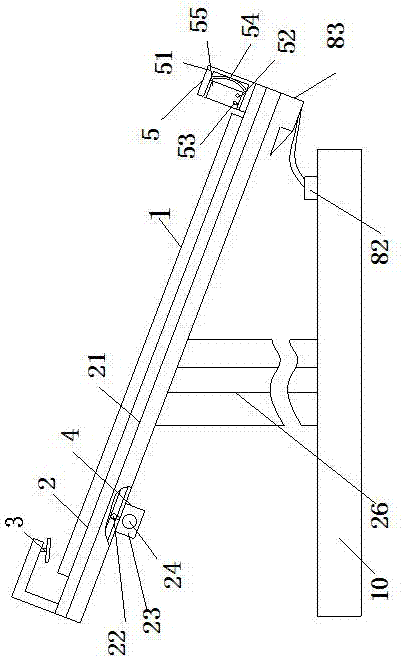 Automatic solar photovoltaic surface cleaning device and cleaning method thereof
