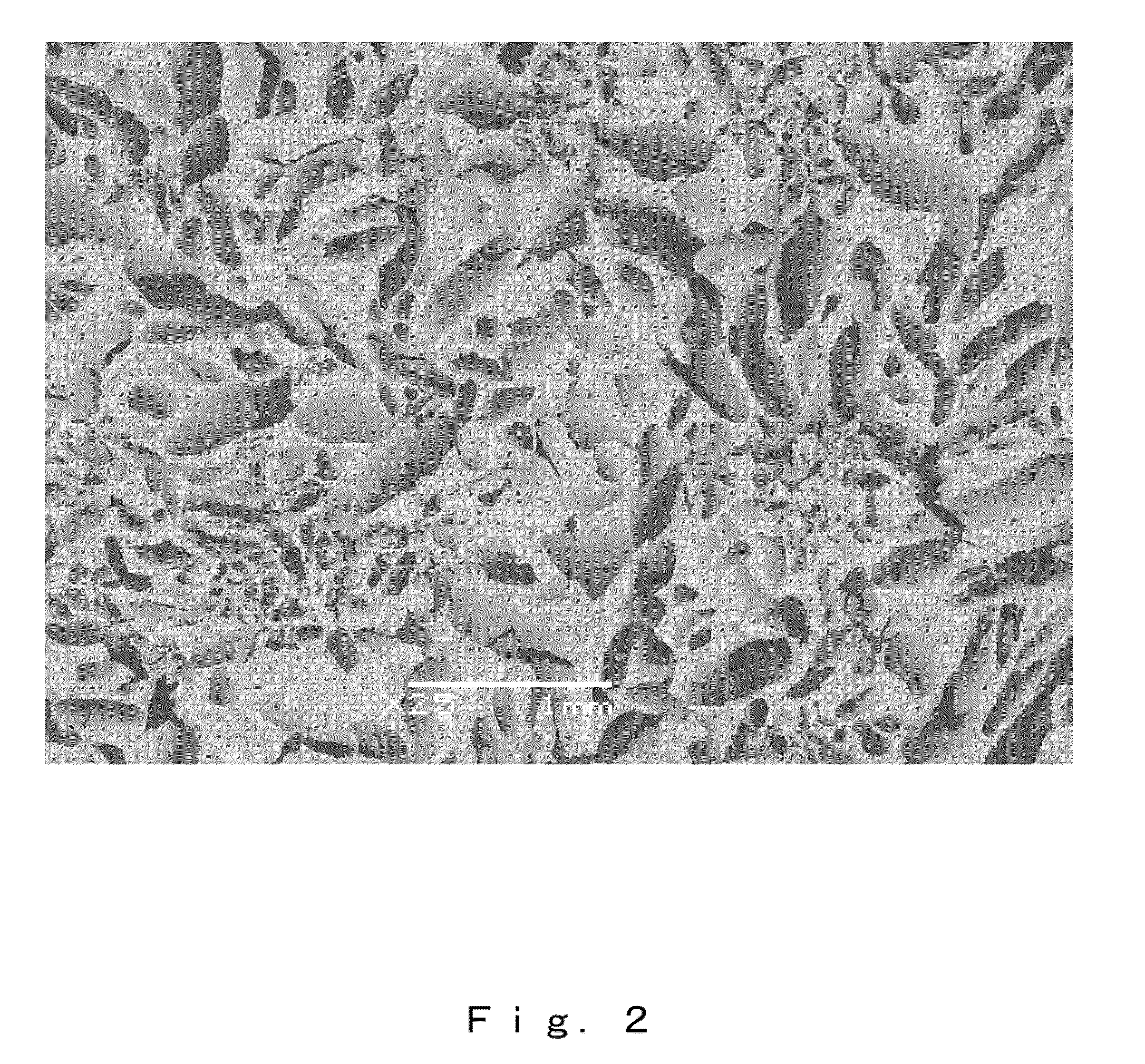 Ceramic porous body with communication macropores and process for producing the ceramic porous body