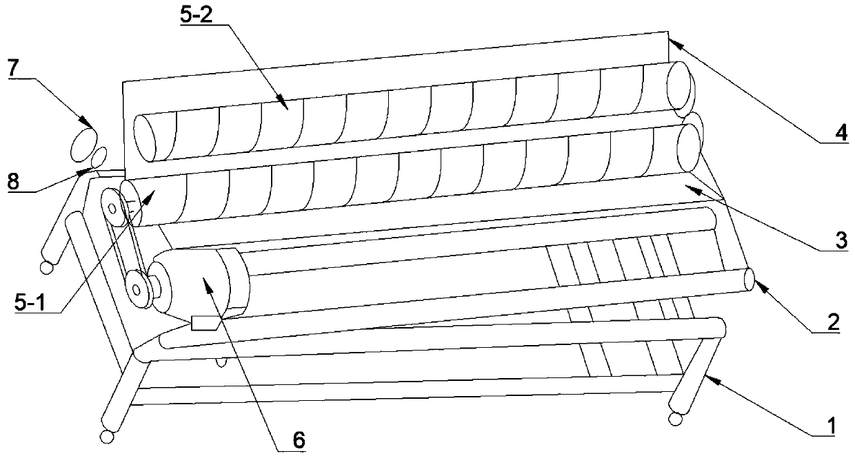Adjustable conveying device of agricultural harvesting machinery