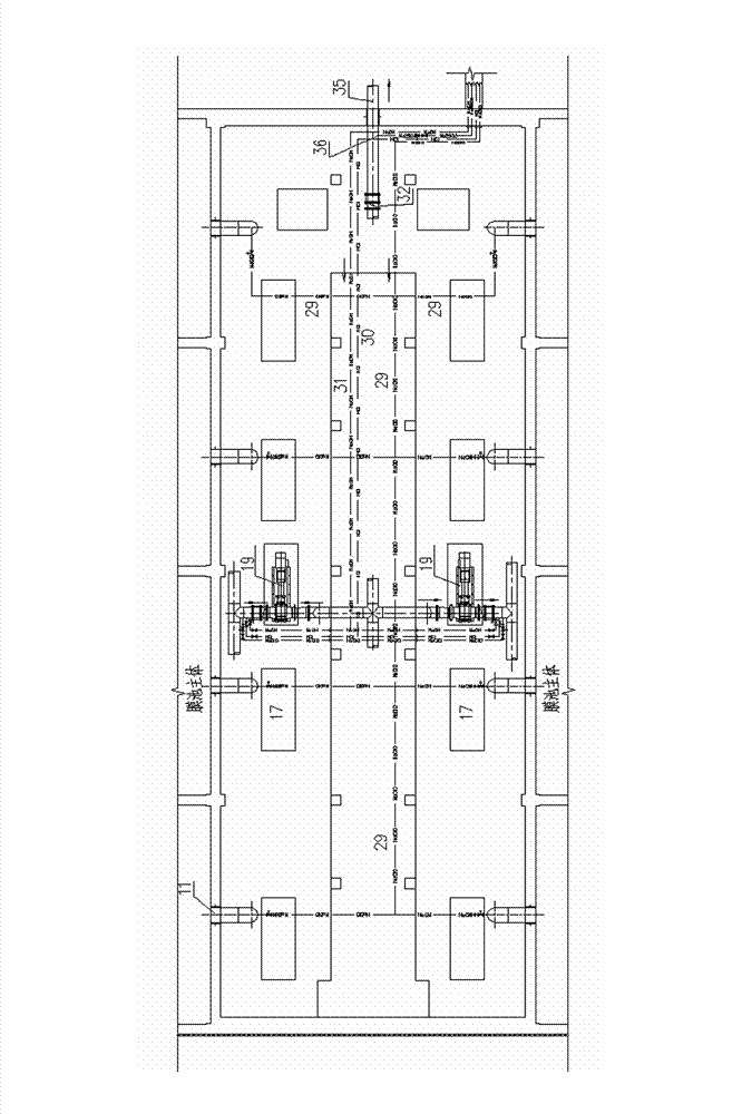 Immersed-type ultrafiltration membrane pool and on-line chemical cleaning method thereof