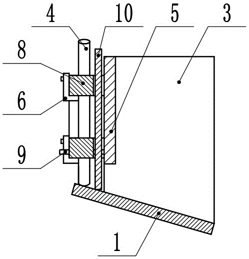 Self-sinking type slag filtering device of slag conveyor