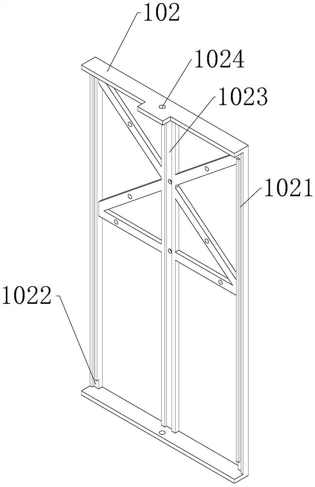 Live fish transfer device for relay culture of larimichthys crocea