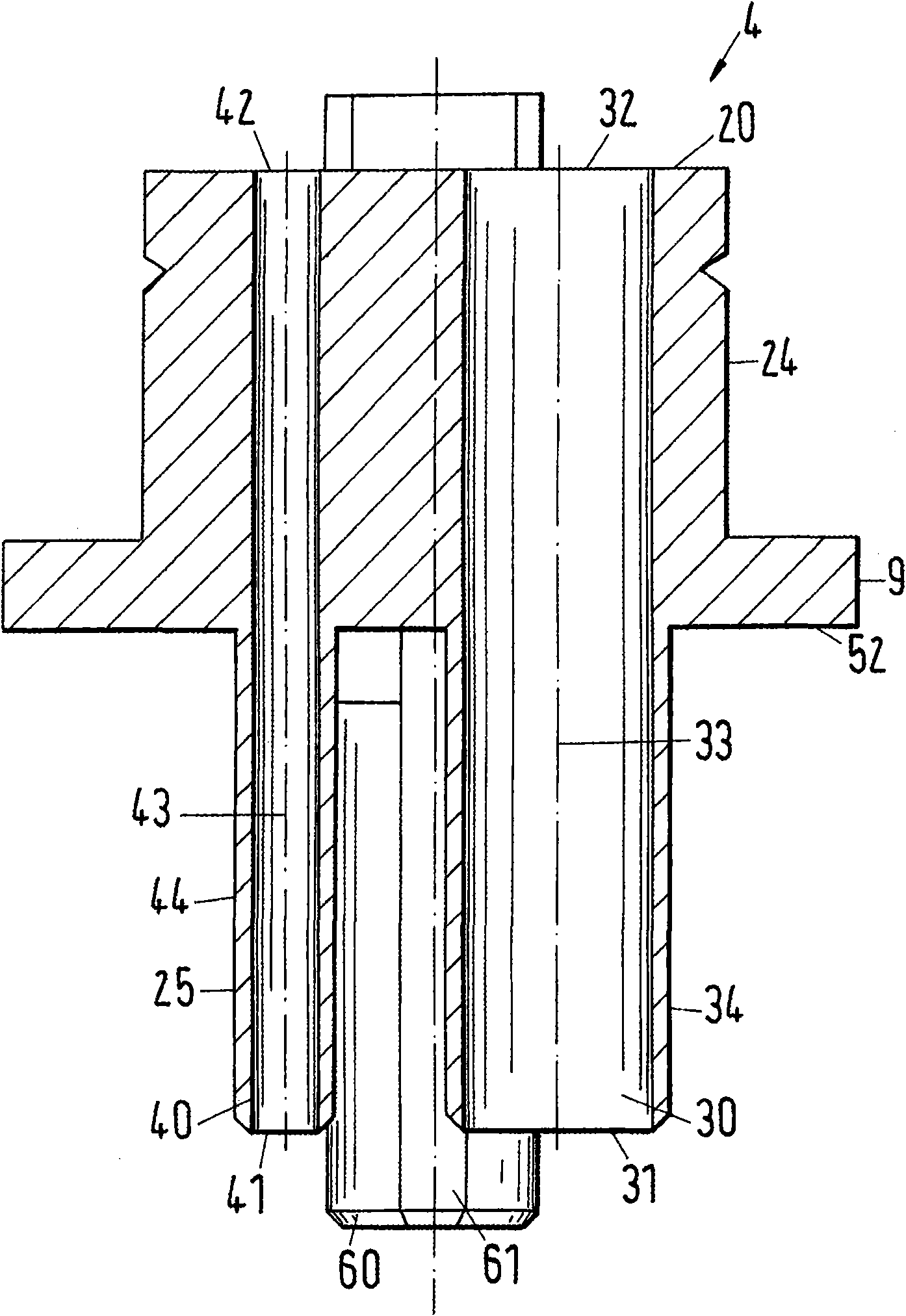 Intermediate piece for the connection of a storage container to a static mixer
