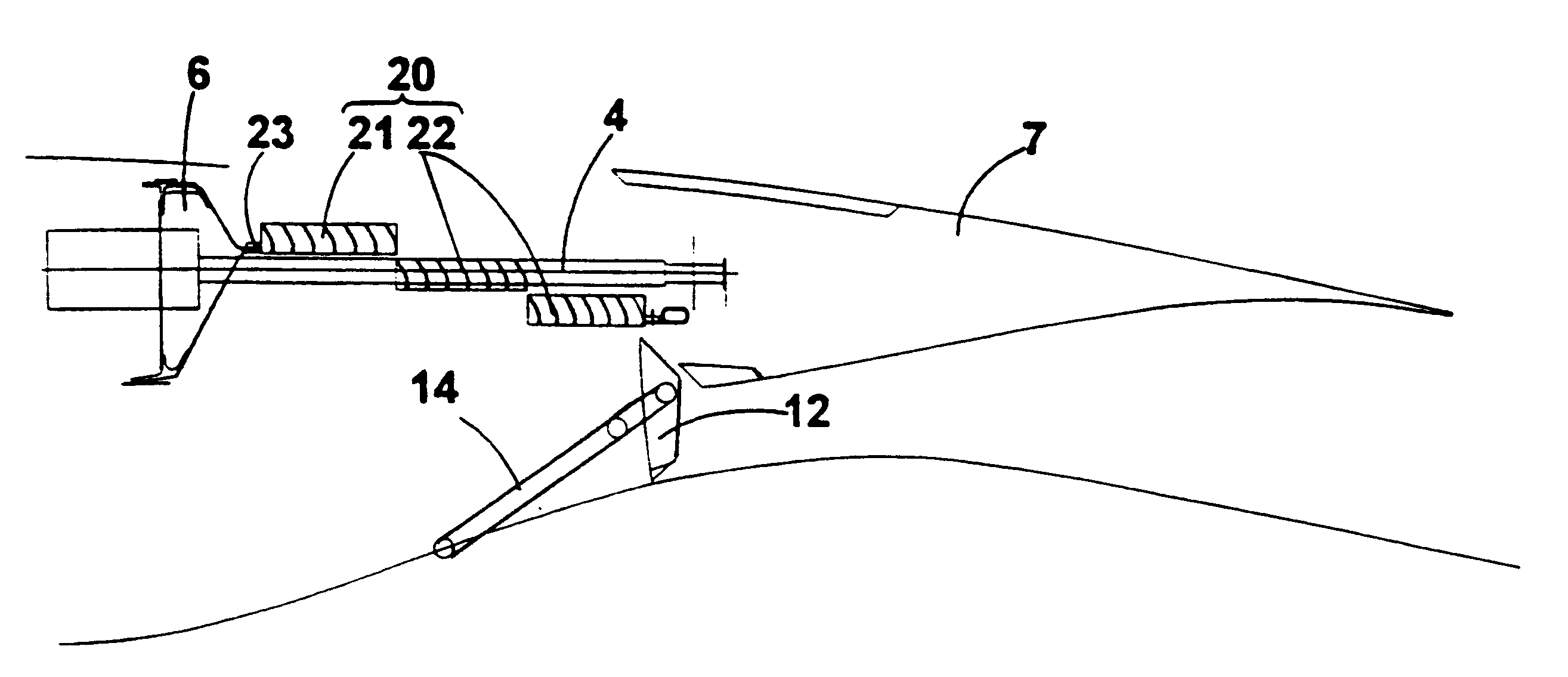 Thrust reverser with mutually configurable baffles