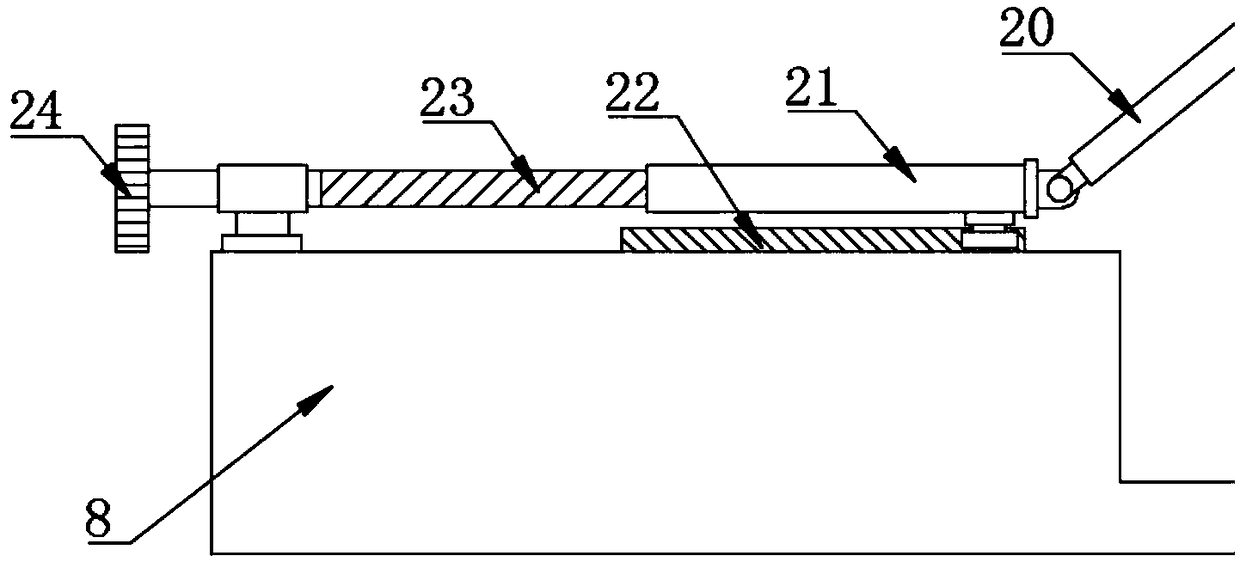 Raw wood cutting device for wood processing