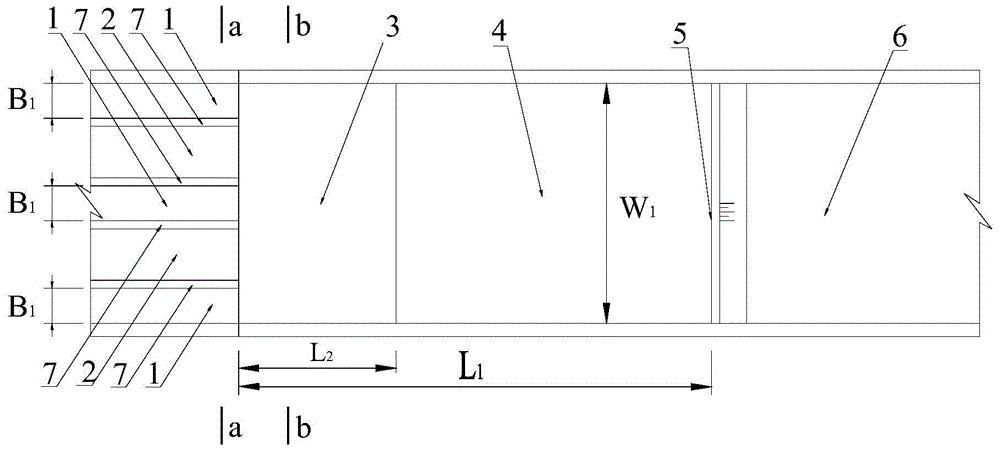 High and low sill stilling pool with double-layer dispersed energy dissipation