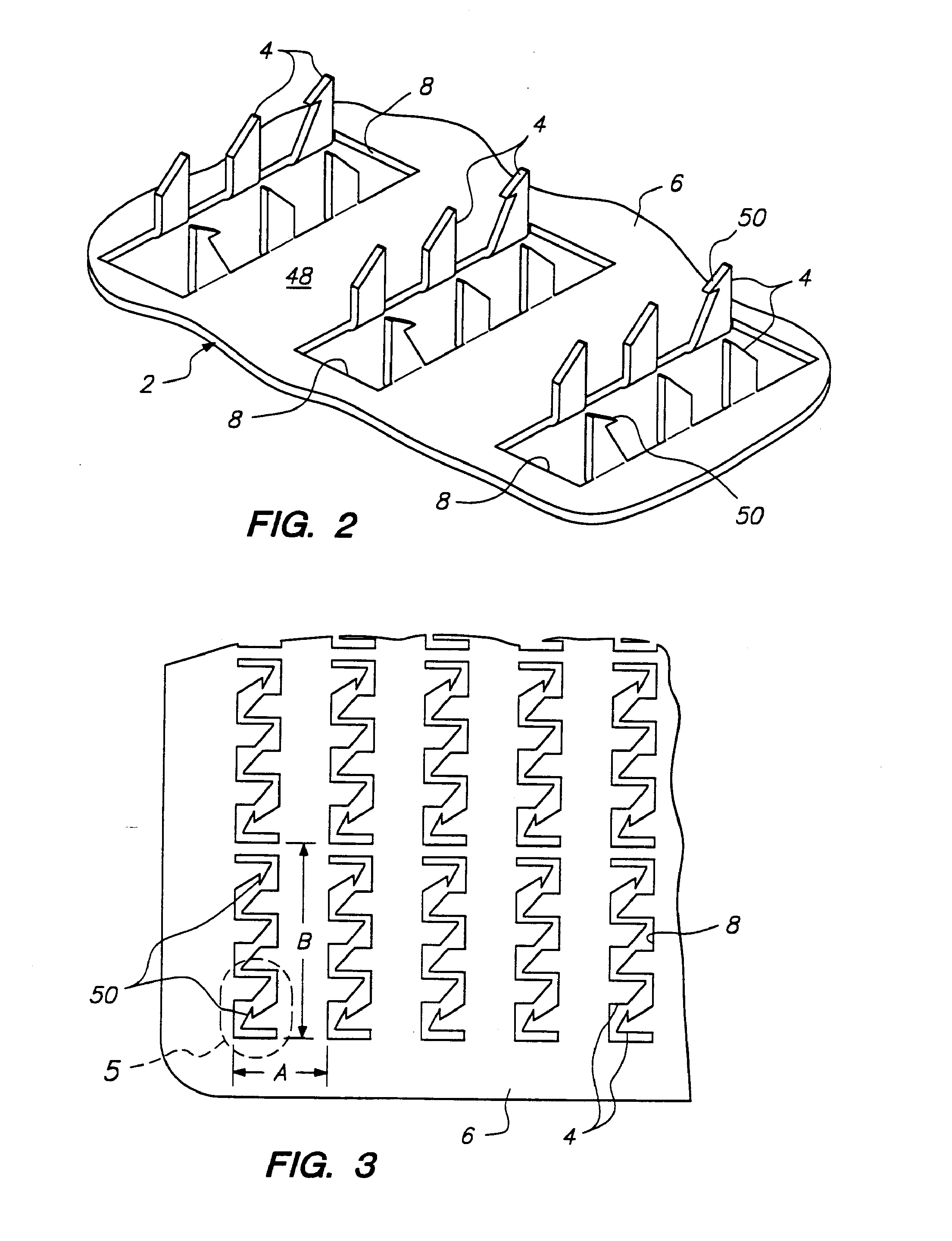Device with anchoring elements for transdermal delivery or sampling of agents