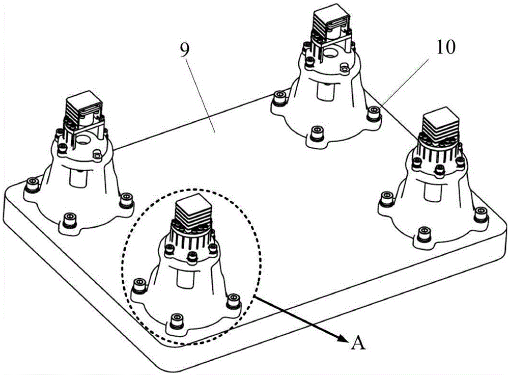 Vibration isolation device of satellite control moment gyro
