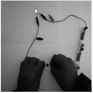 A preparation method of highly stretchable polyaniline-based flexible conductive hydrogel