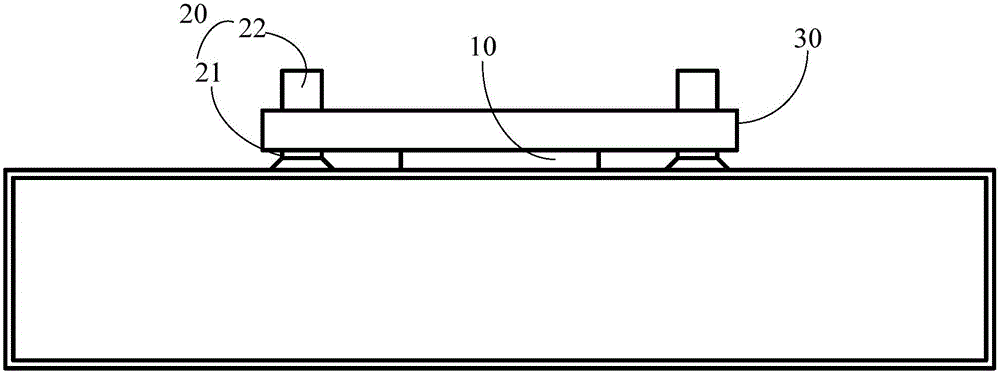 Label pressing and attaching process and label pressing and attaching tool