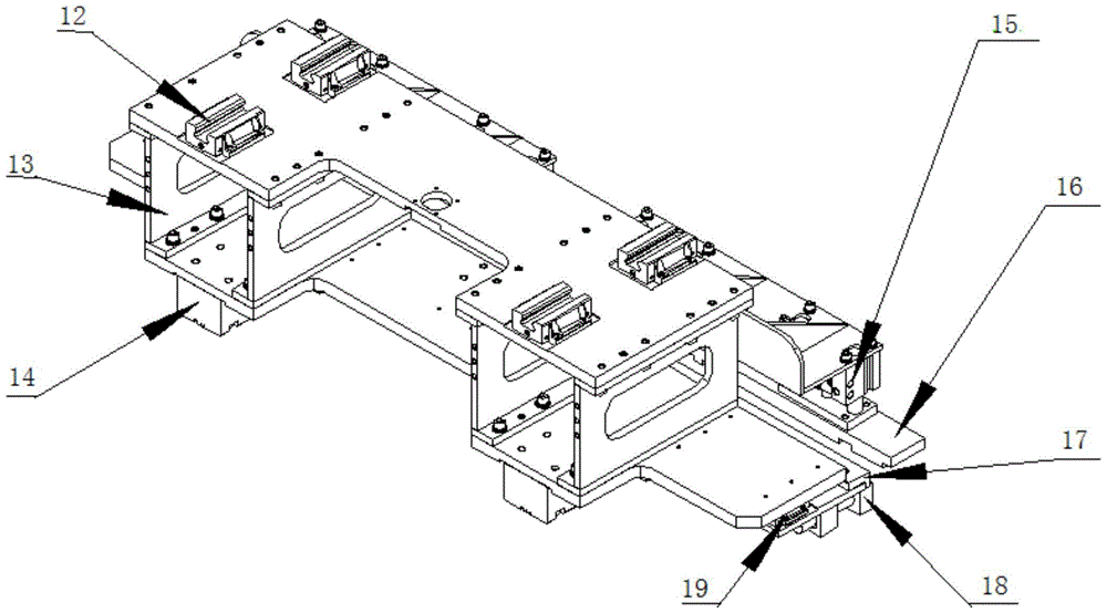 A kind of aluminum plate liner meshing equipment