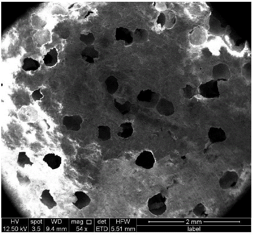 Controllable-through-hole montmorillonite porous material adsorbent and preparation method thereof