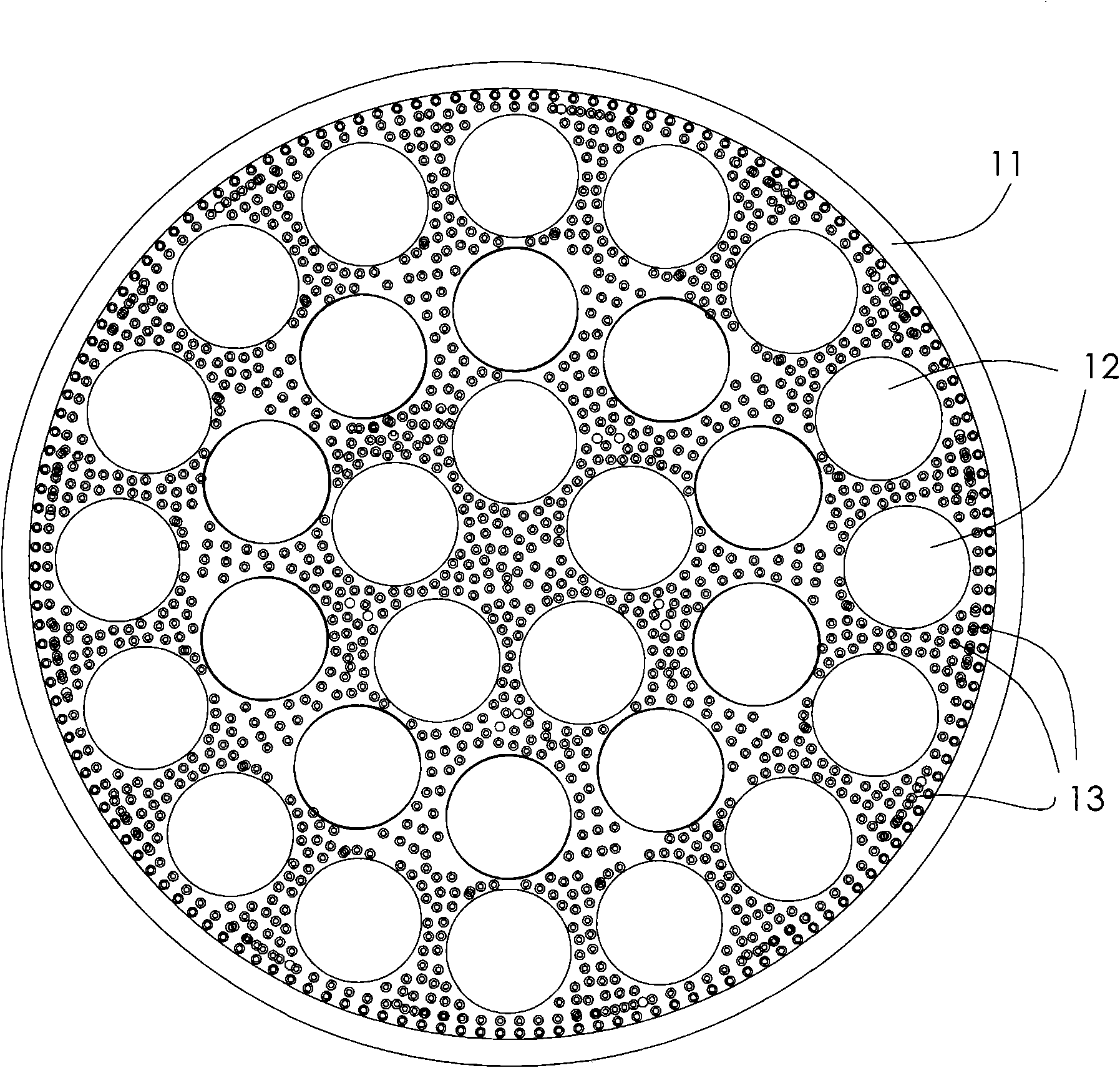 Method for producing reinforced carbon nano pipeline adopting fiber yarns as carriers