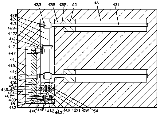 Cloth winding device with automatic adjusting function