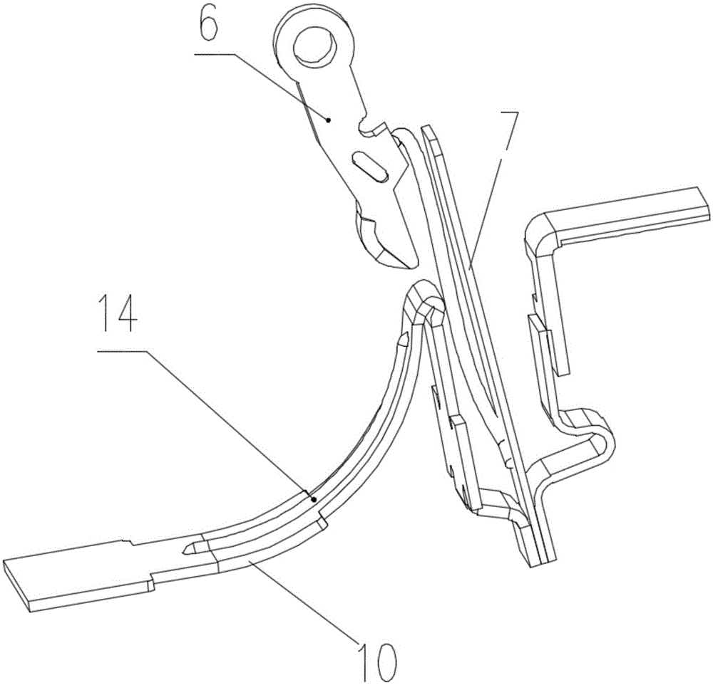 Arc striking device of circuit breaker