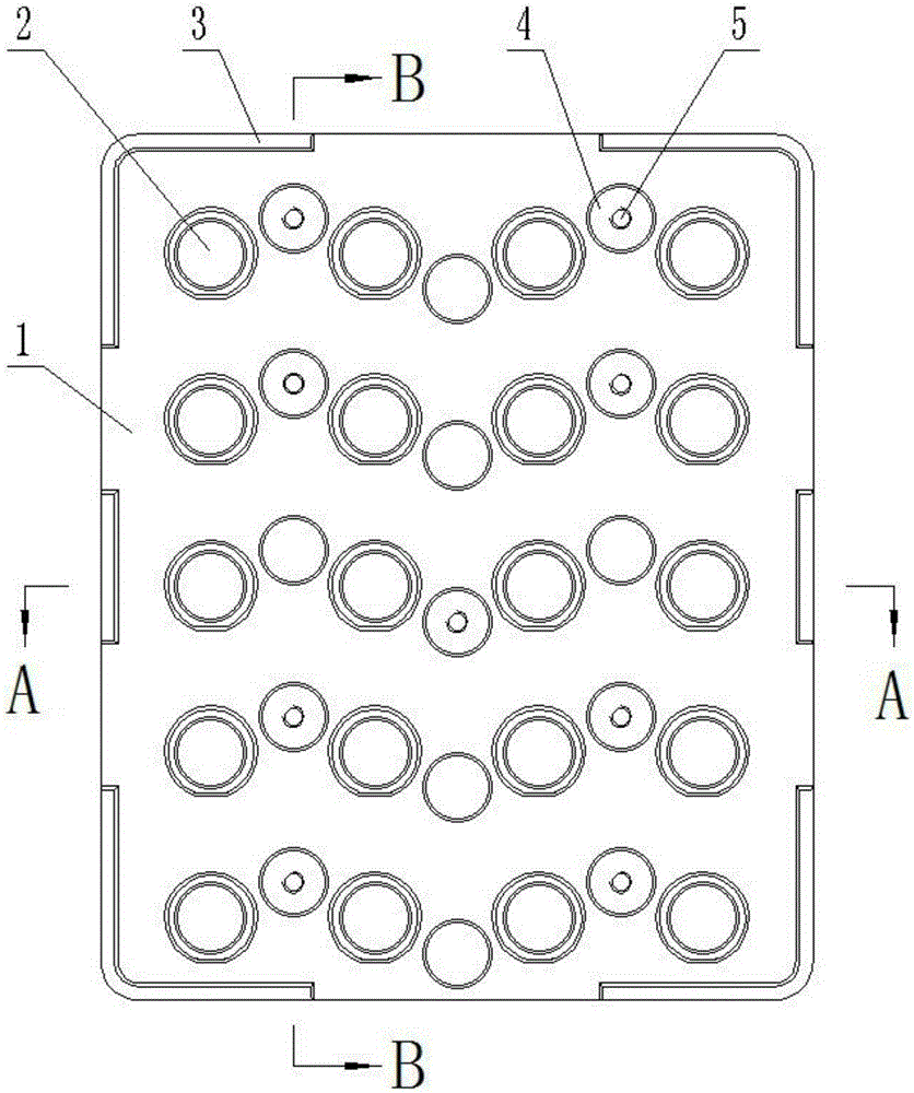 A fixing fixture and welding method for welding buttons on a button board