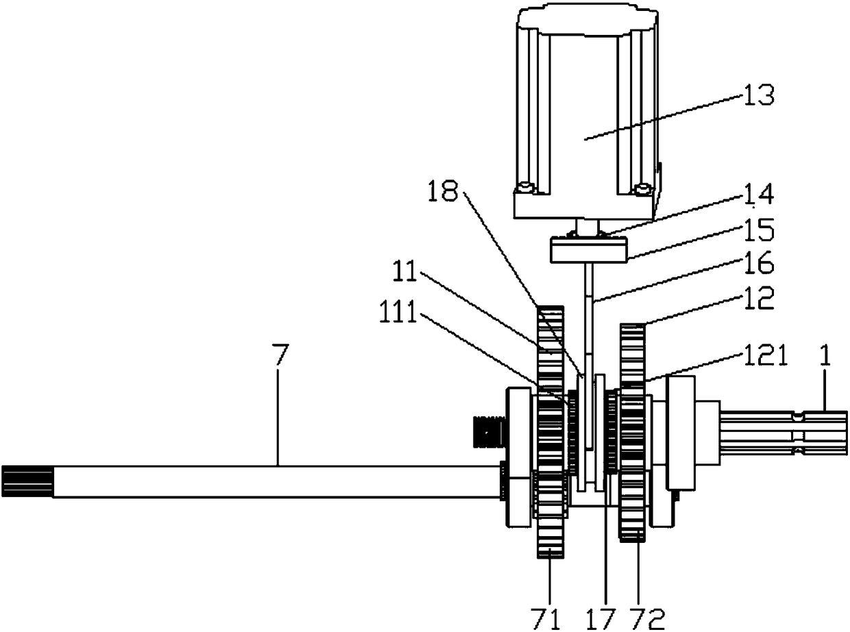 Power output device capable of switching two gears of tractor in real time