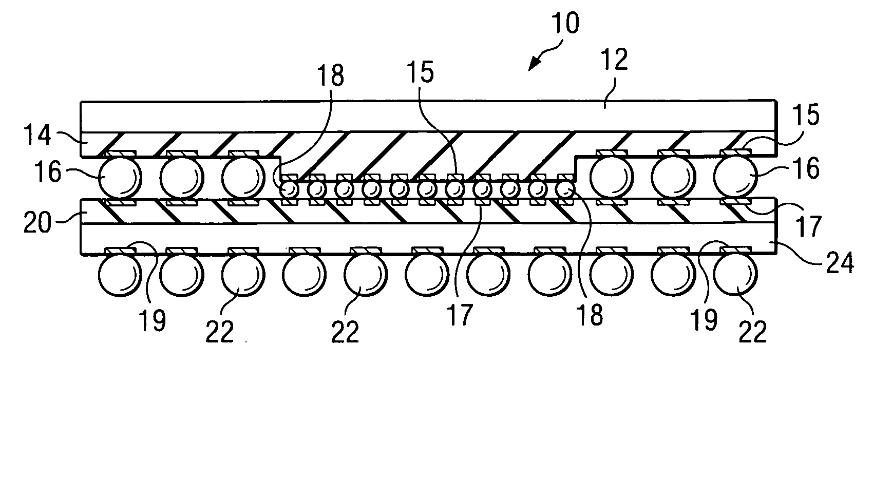 Semiconductor circuit with multiple contact sizes
