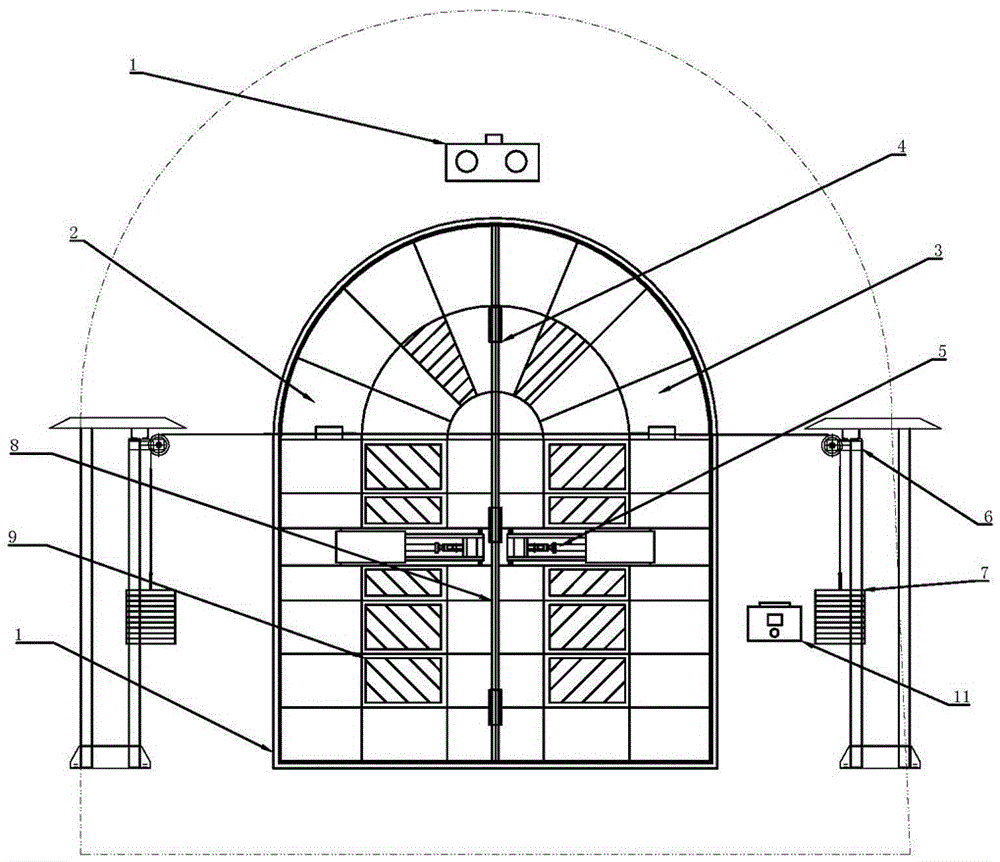 Self-restoring type explosion door applied to inclined shaft and horizontal shaft