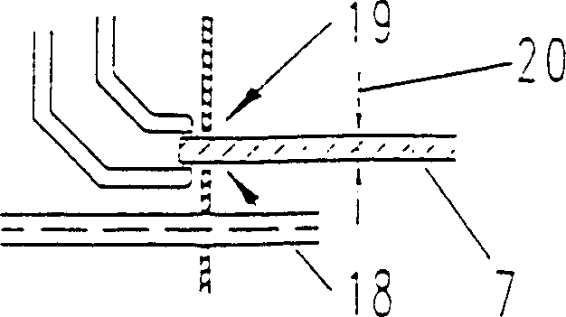 Device and method for evening out thickness of metal layers on electrical contact points on items that are to be treated