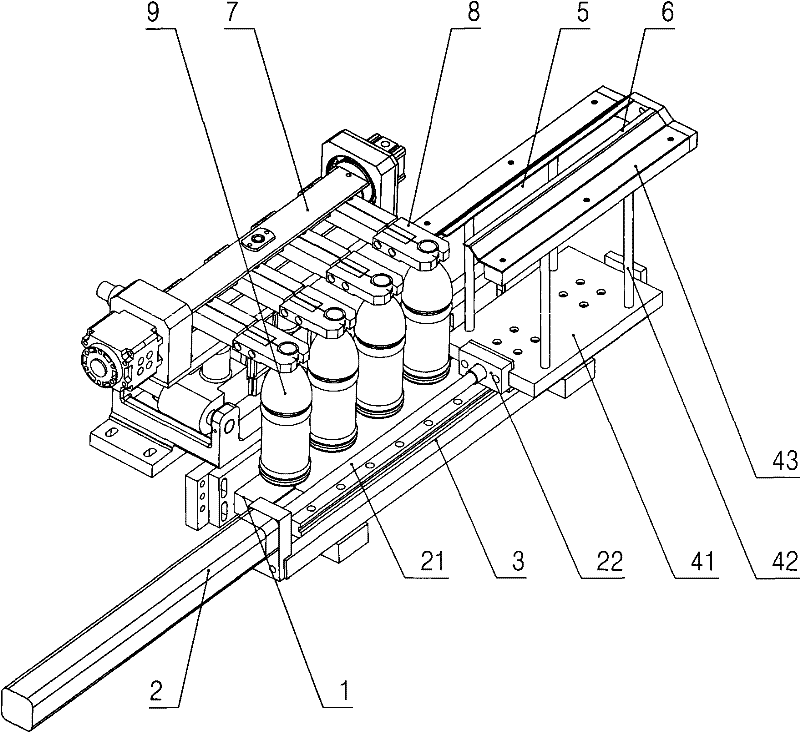 Bottle conveying device of bottle blowing machine