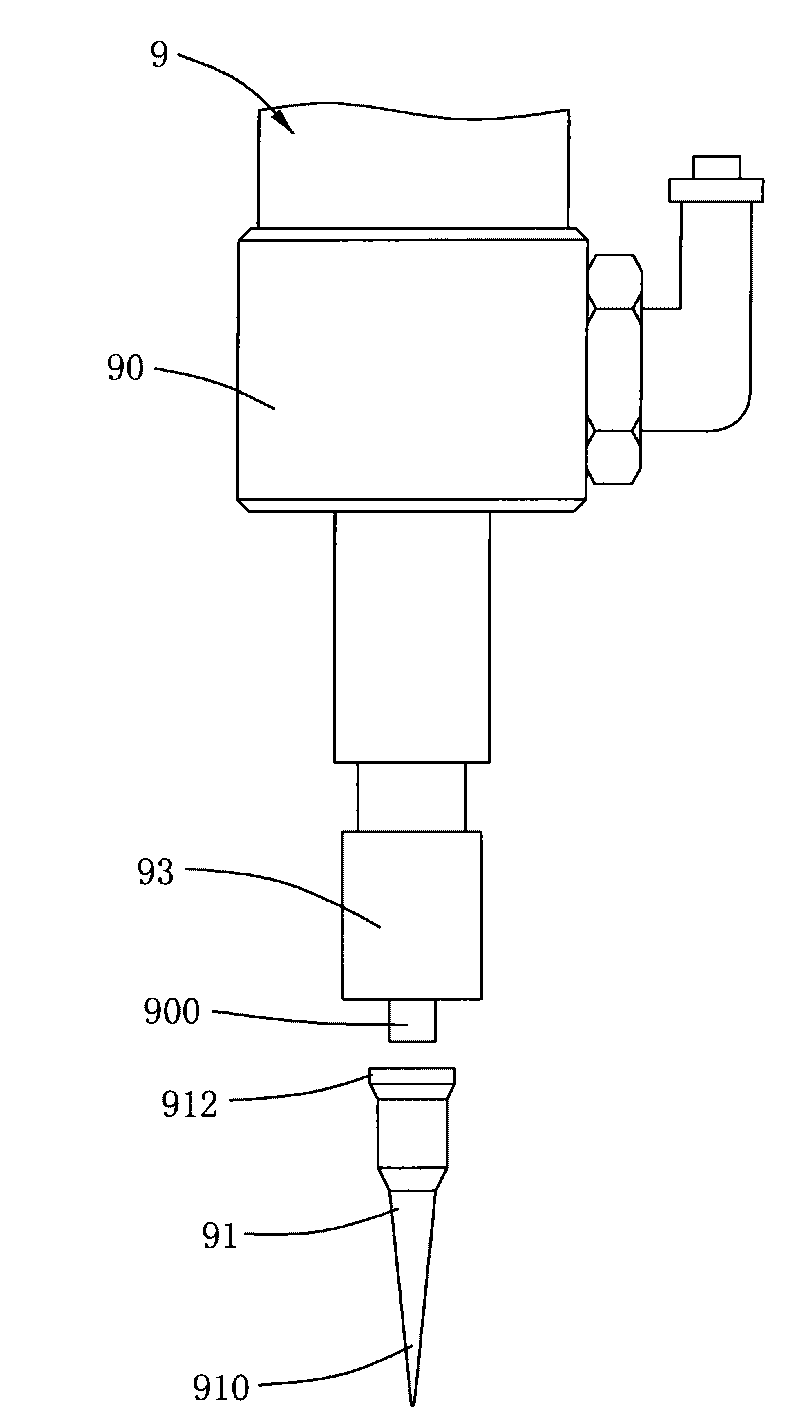 Glue spreading apparatus, using and maintaining method for the glue spreading apparatus