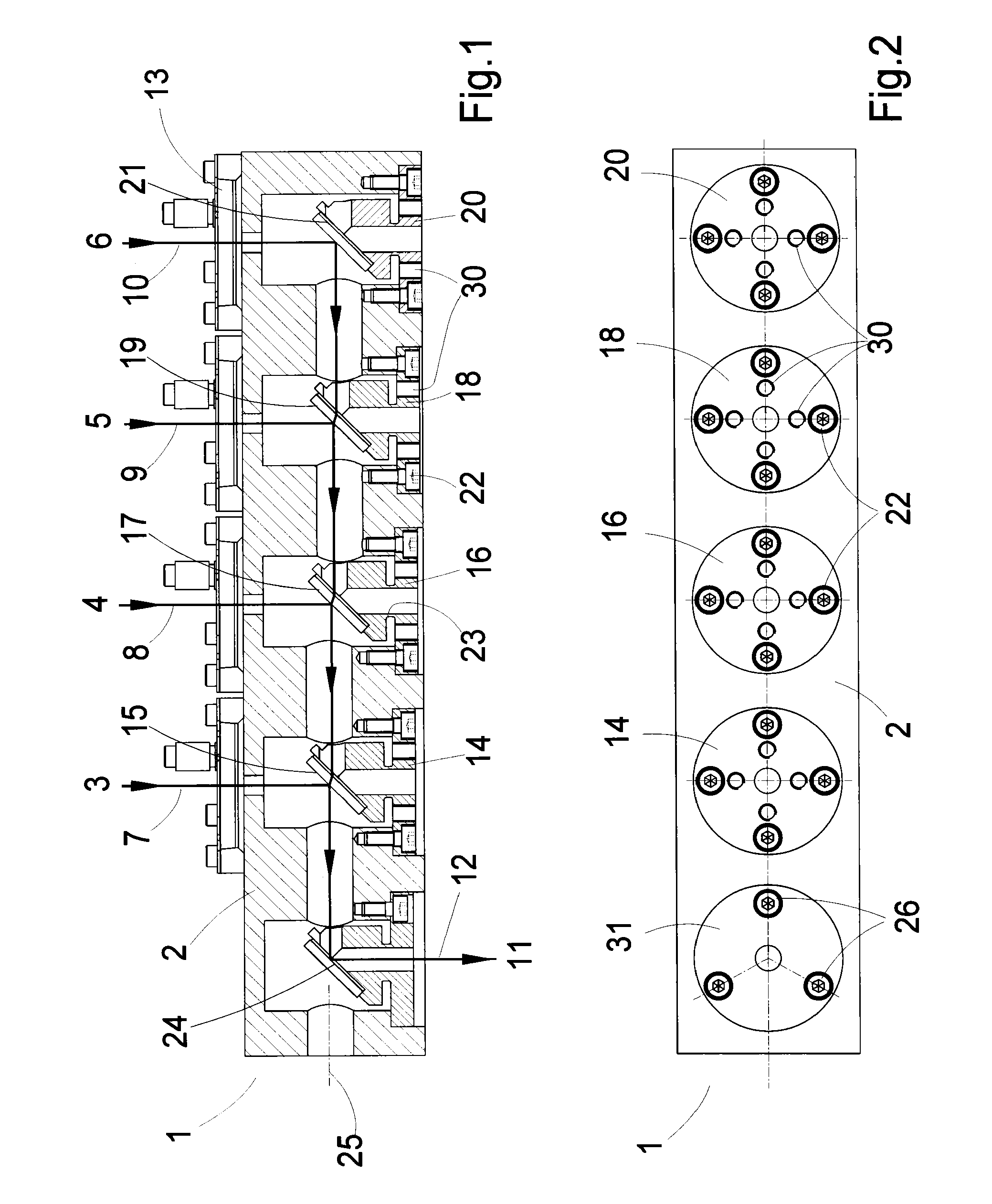 Apparatus for combining individual light beams of different wavelengths to form a coaxial light bundle