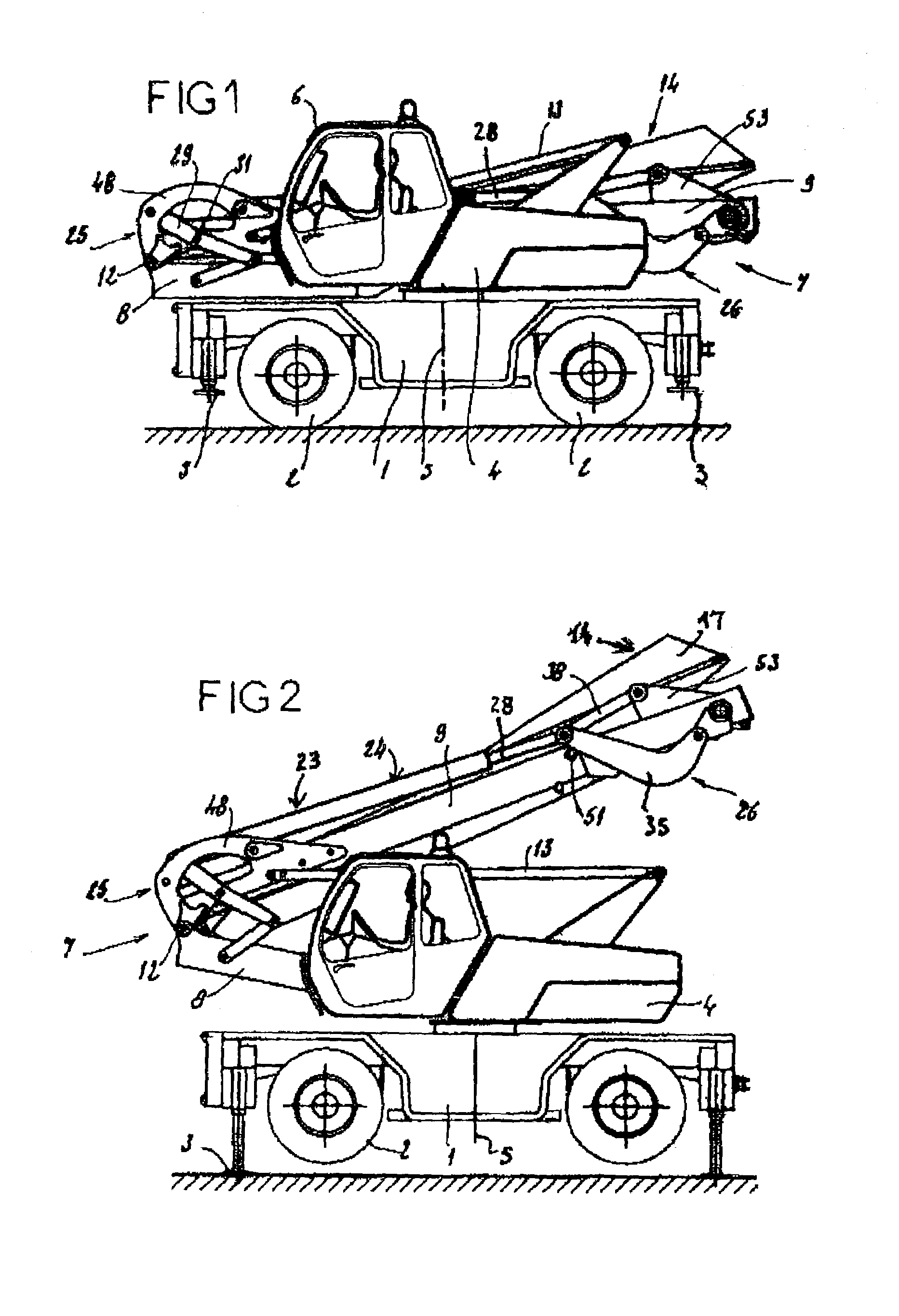 Device for raising and unfolding the mast and for raising the jib of a crane