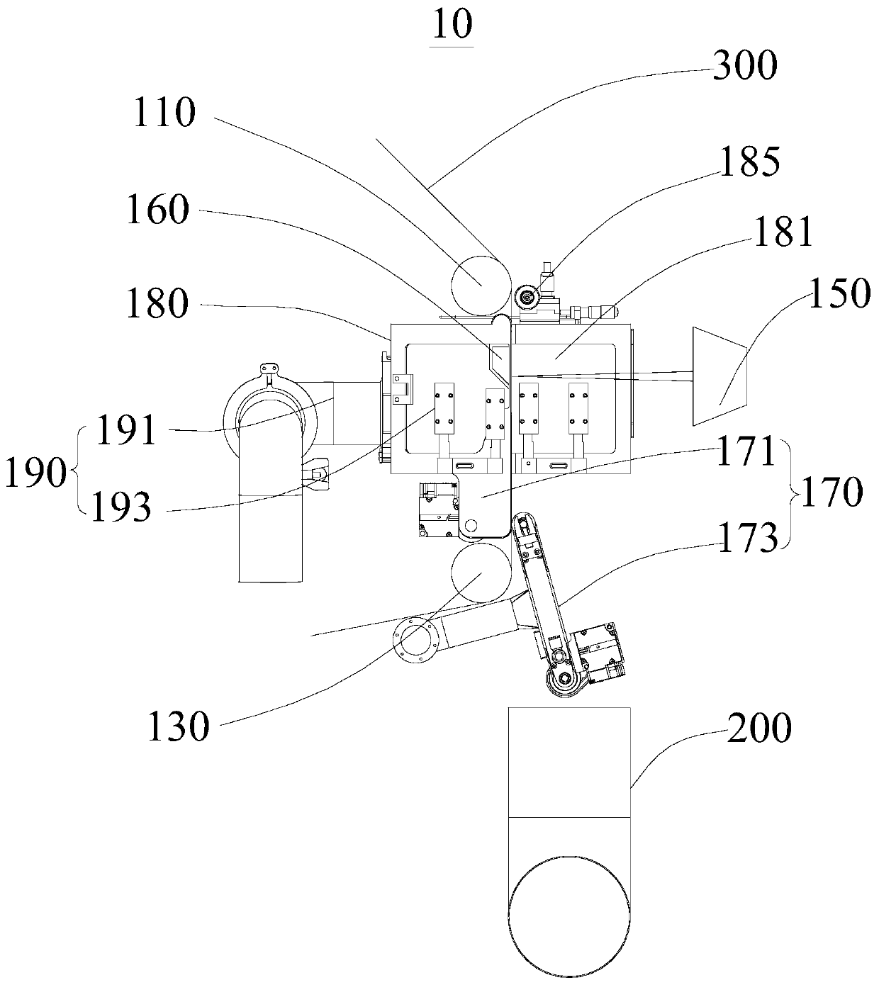 Pole lug cutting device and pole lug cutting system