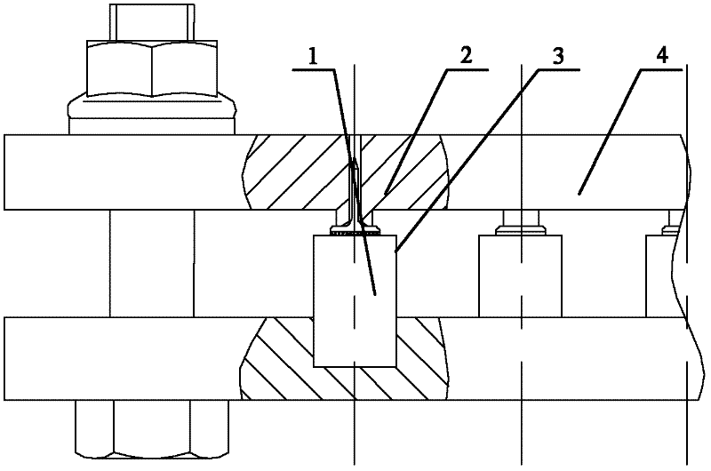 Preparation method of hard alloy/high-chromium alloy-based wear-resistant composite material