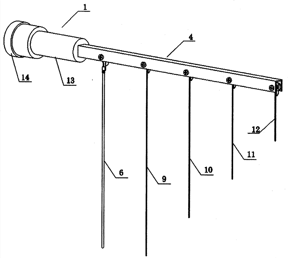 Side-mounted water temperature and level sensor of solar water heater