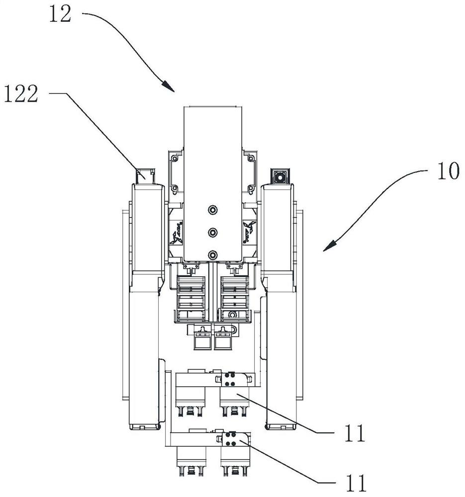 Handle, fixed transport mechanism and special-shaped ribbon feeding device