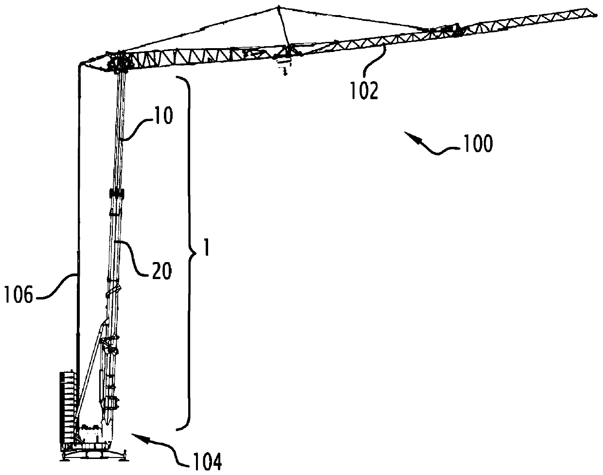 Telescopic mast and self-deploying and collapsing tower crane including the telescopic mast